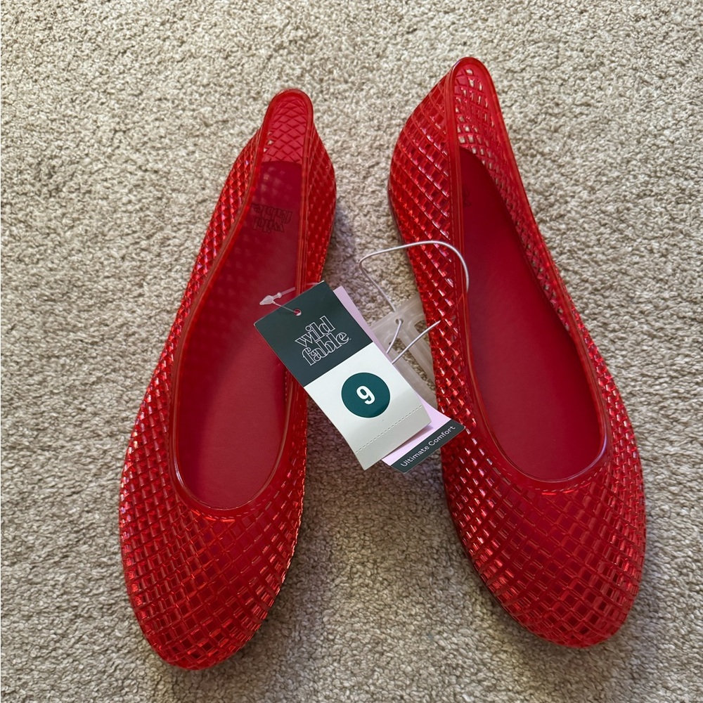 NWT Women's Red Jelly Flats